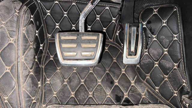 Second-hand 2022 Volkswagen Virtus GT Plus DSG ES for sale in Mumbai-14