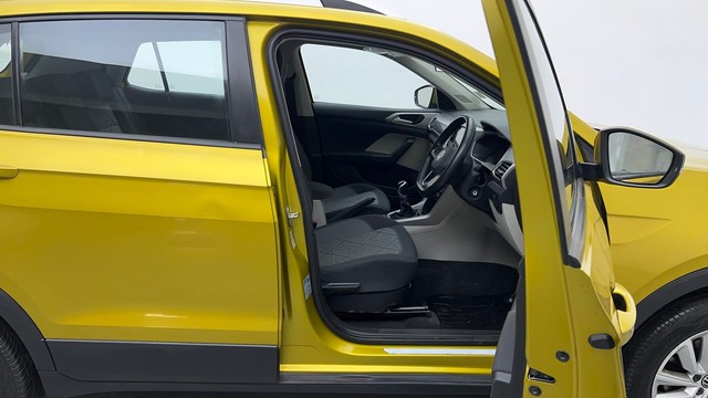 Second-hand 2022 Volkswagen Taigun 1.0 Highline for sale in New Delhi-15