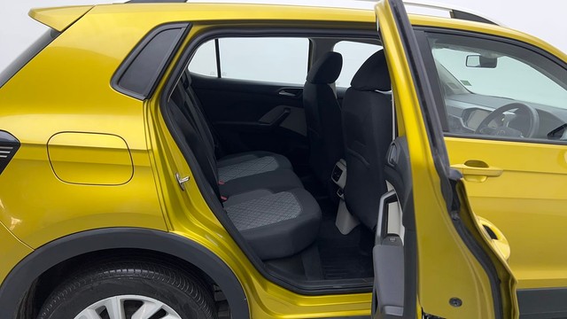 Second-hand 2022 Volkswagen Taigun 1.0 Highline for sale in New Delhi-28