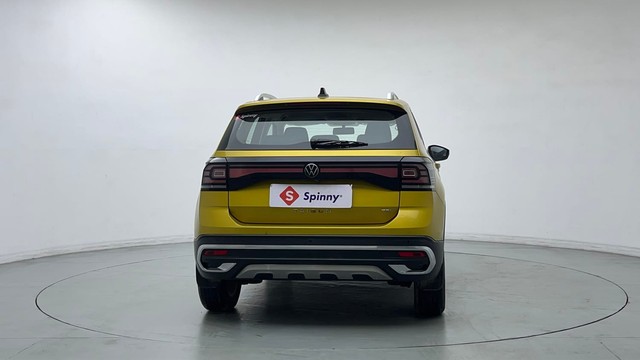 Second-hand 2022 Volkswagen Taigun 1.0 Highline for sale in New Delhi-4