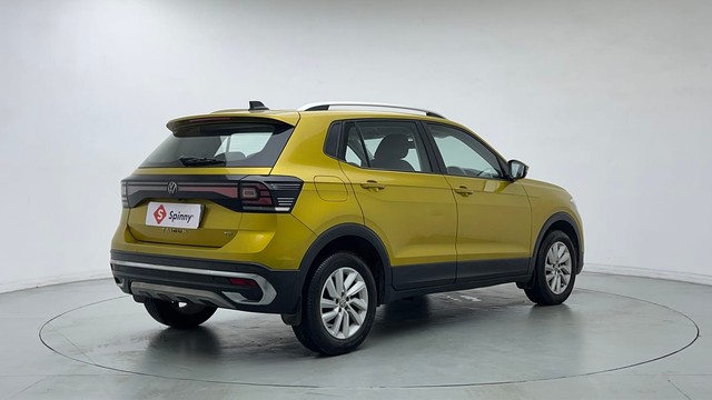 Second-hand 2022 Volkswagen Taigun 1.0 Highline for sale in New Delhi-3