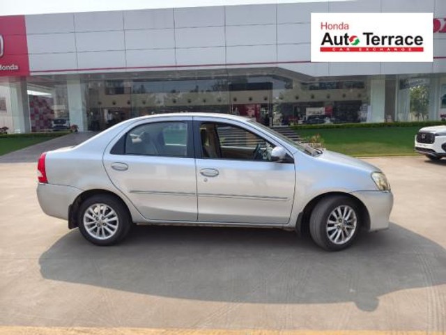 Second-hand 2015 Toyota Etios VXD for sale in Vadodara-6