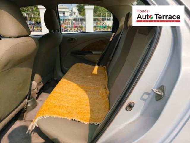 Second-hand 2015 Toyota Etios VXD for sale in Vadodara-1