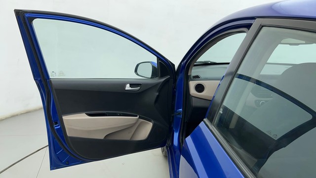 Second-hand 2014 Hyundai Xcent Petrol for sale in Ahmedabad-26