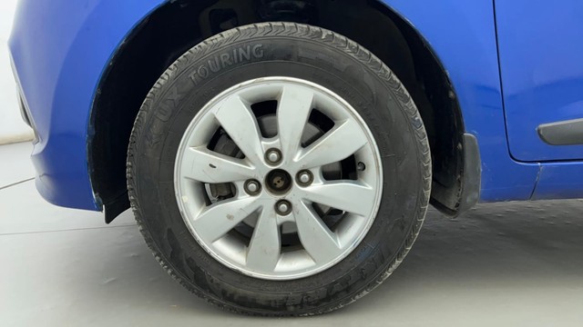 Second-hand 2014 Hyundai Xcent Petrol for sale in Ahmedabad-20