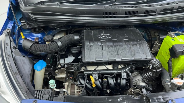 Second-hand 2014 Hyundai Xcent Petrol for sale in Ahmedabad-28