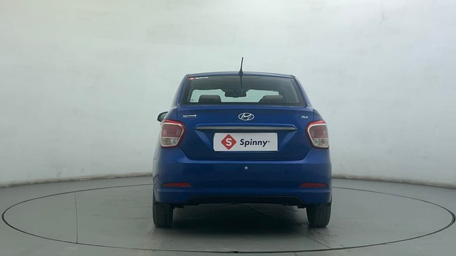 Second-hand 2014 Hyundai Xcent Petrol for sale in Ahmedabad-4