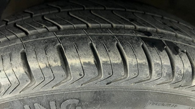 Second-hand 2014 Hyundai Xcent Petrol for sale in Ahmedabad-37