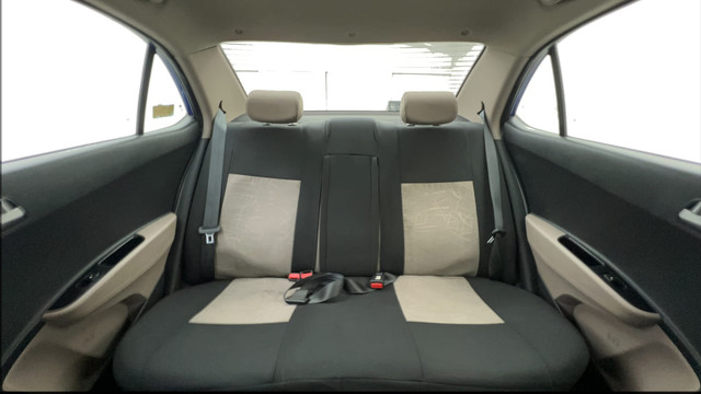 Second-hand 2014 Hyundai Xcent Petrol for sale in Ahmedabad-31