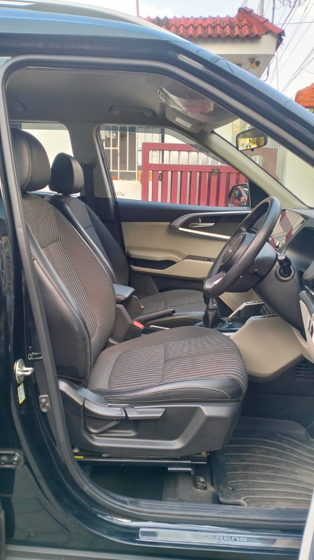 Second-hand 2022 Kia Carens Prestige Plus Diesel BSVI for sale in Coimbatore-12