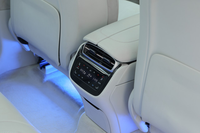 Second-hand 2023 Mercedes-Benz EQE SUV 500 4MATIC for sale in Gurgaon-13