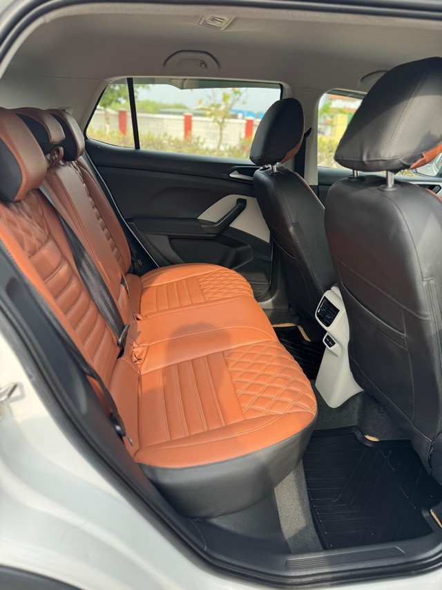 Second-hand 2022 Volkswagen Taigun 1.0 TSI Highline AT BSVI for sale in New Delhi-5