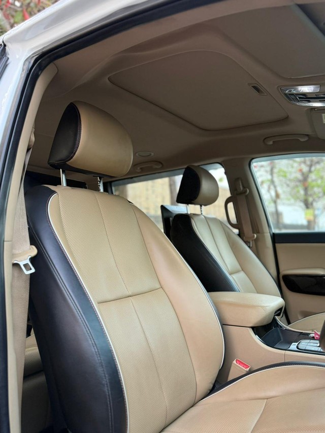 Second-hand 2020 Kia Carnival Limousine for sale in Mumbai-8