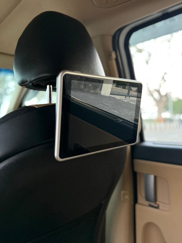 Second-hand 2020 Kia Carnival Limousine for sale in Mumbai-16