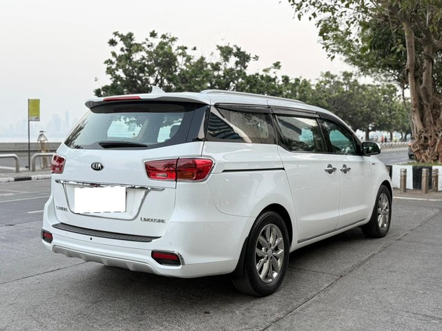 Second-hand 2020 Kia Carnival Limousine for sale in Mumbai-6
