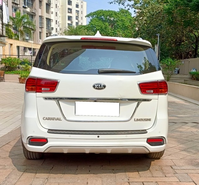 Second-hand 2020 Kia Carnival Limousine for sale in Mumbai-2