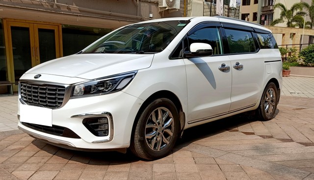 Second-hand 2020 Kia Carnival Limousine for sale in Mumbai-7