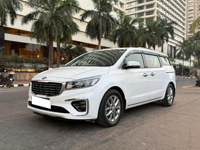 Second-hand 2020 Kia Carnival Limousine for sale in Mumbai-4