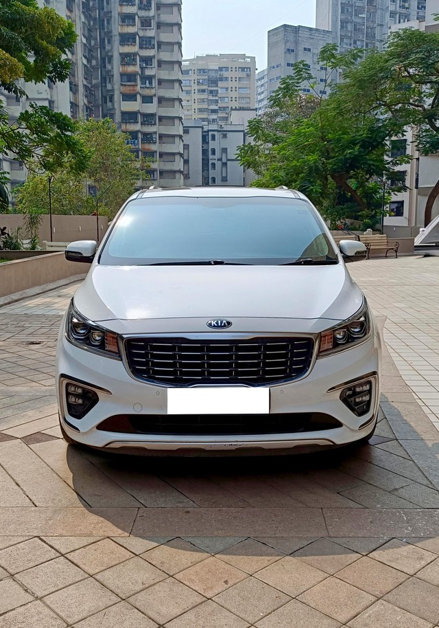 Second-hand 2020 Kia Carnival Limousine for sale in Mumbai-5