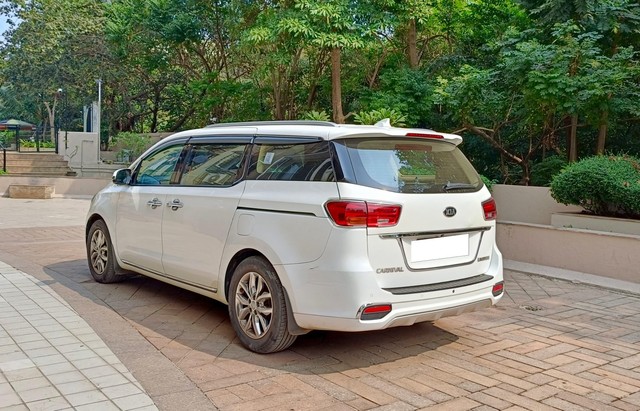 Second-hand 2020 Kia Carnival Limousine for sale in Mumbai-3