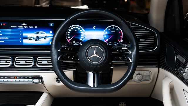 Second-hand 2024 Mercedes-Benz GLS 450 4matic for sale in New Delhi-15