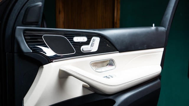 Second-hand 2024 Mercedes-Benz GLS 450 4matic for sale in New Delhi-11