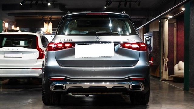 Second-hand 2024 Mercedes-Benz GLS 450 4matic for sale in New Delhi-2
