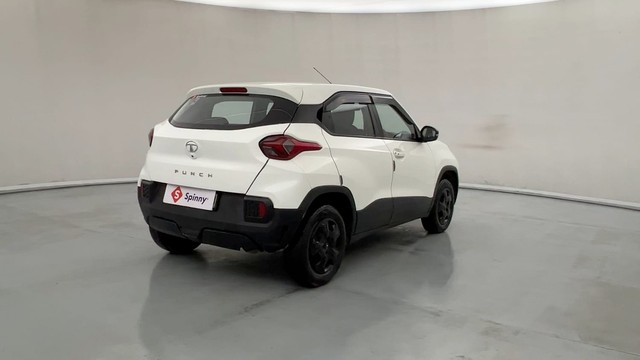 Second-hand 2022 Tata Punch Accomplished CNG for sale in Kanpur-3