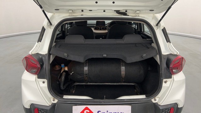 Second-hand 2022 Tata Punch Accomplished CNG for sale in Kanpur-9