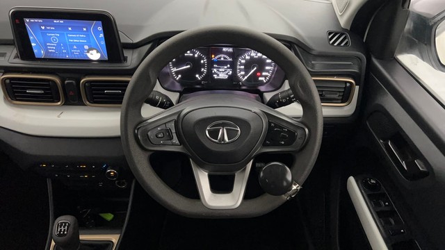 Second-hand 2022 Tata Punch Accomplished CNG for sale in Kanpur-30