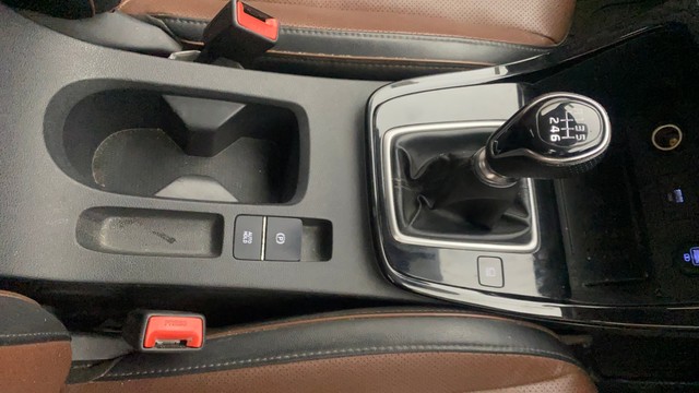 Hyundai Alcazar Platinum 7-Seater Diesel BSVI Second-hand 2022 Hyundai Alcazar Platinum 7-Seater Diesel BSVI for sale in Bangalore-13