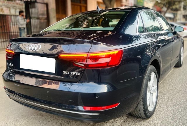Second-hand 2017 Audi A4 30 TFSI Technology for sale in New Delhi-17