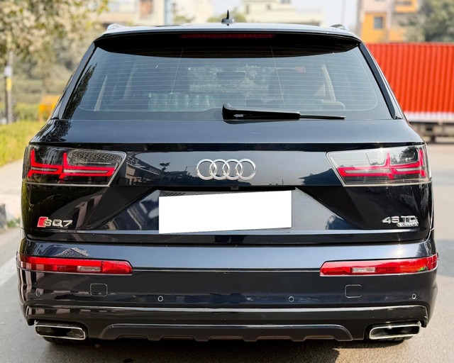 Second-hand 2016 Audi Q7 45 TDI Quattro Technology for sale in New Delhi-1
