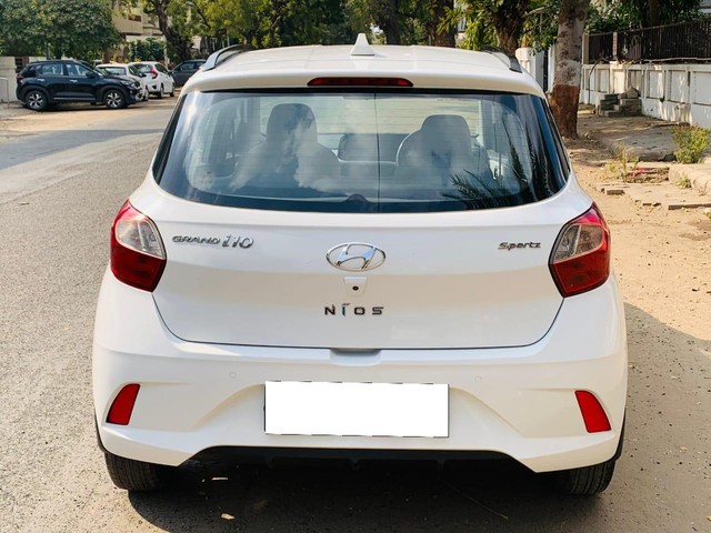 Second-hand 2019 Hyundai Grand i10 Nios AMT Sportz for sale in Ahmedabad-1