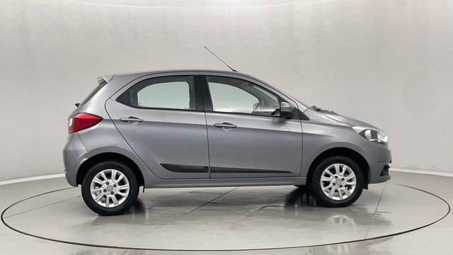 Second-hand 2018 Tata Tiago 1.2 Revotron XZ for sale in Jaipur-2