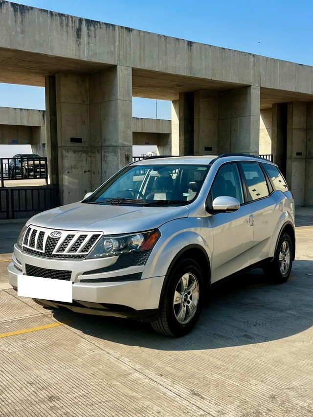 Second-hand 2012 Mahindra XUV500 W8 2WD for sale in Ahmedabad-4