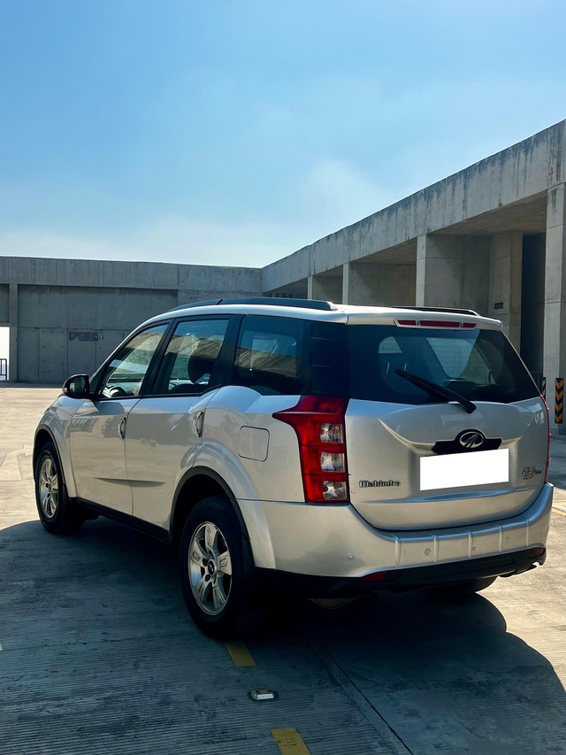 Second-hand 2012 Mahindra XUV500 W8 2WD for sale in Ahmedabad-8