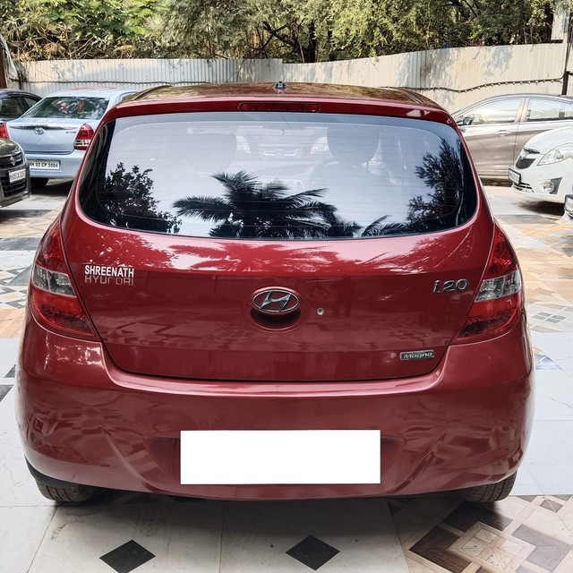 Second-hand 2011 Hyundai i20 1.2 Magna for sale in Mira Road-9