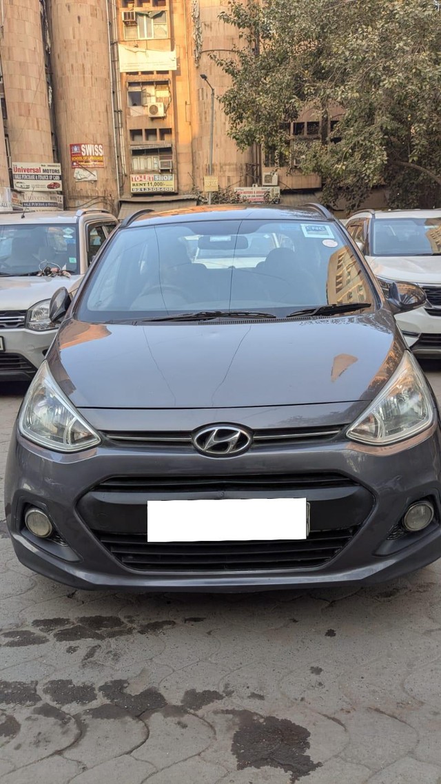 Hyundai Grand i10 Sportz Second-hand 2015 Hyundai Grand i10 Sportz for sale in New Delhi-0
