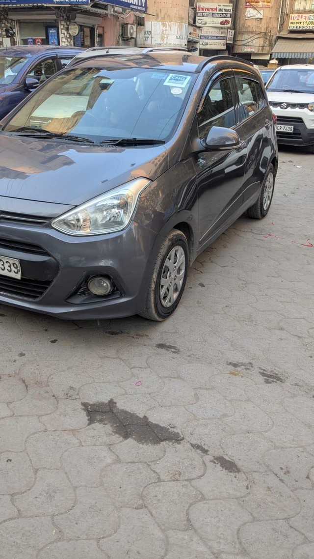 Hyundai Grand i10 Sportz Second-hand 2015 Hyundai Grand i10 Sportz for sale in New Delhi-2