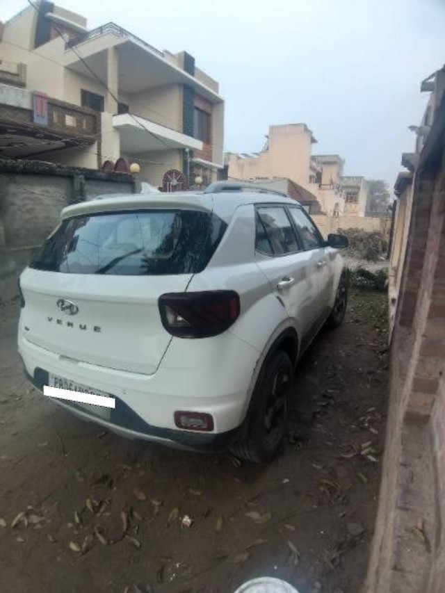 Second-hand 2019 Hyundai Venue SX Diesel BSIV for sale in Balrampur-5