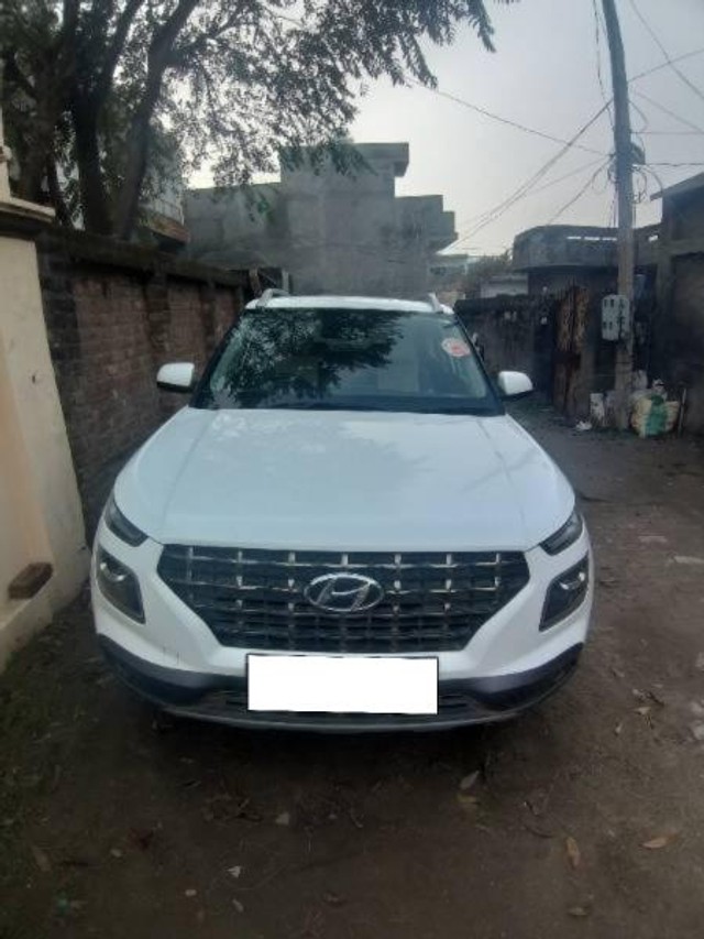 Second-hand 2019 Hyundai Venue SX Diesel BSIV for sale in Balrampur-3