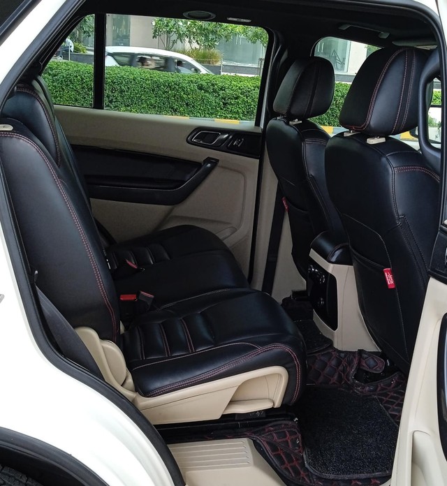 Second-hand 2018 Ford Endeavour 3.2 Titanium AT 4X4 for sale in Ahmedabad-5