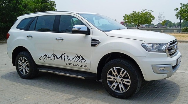 Second-hand 2018 Ford Endeavour 3.2 Titanium AT 4X4 for sale in Ahmedabad-0