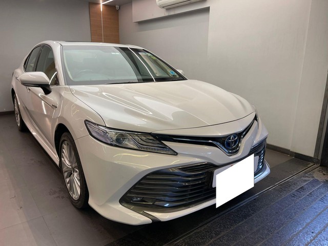 Second-hand 2021 Toyota Camry Hybrid 2.5 for sale in Mumbai-1