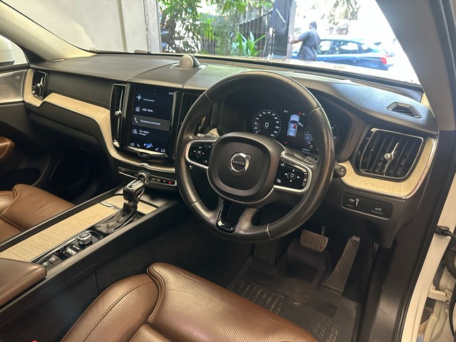 Second-hand 2018 Volvo XC60 Inscription D5 BSIV for sale in Mumbai-9