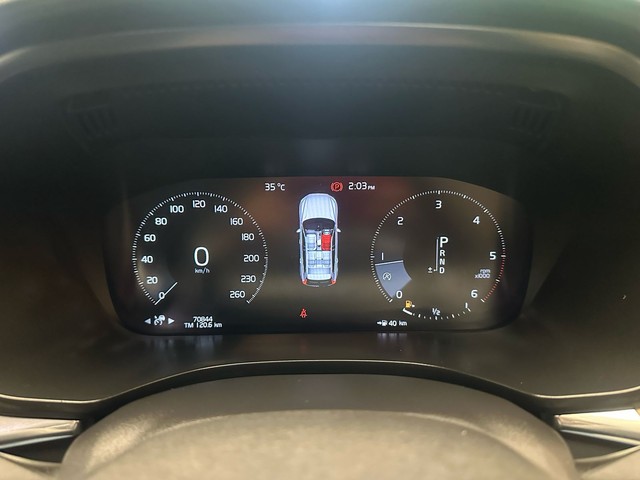 Second-hand 2018 Volvo XC60 Inscription D5 BSIV for sale in Mumbai-14