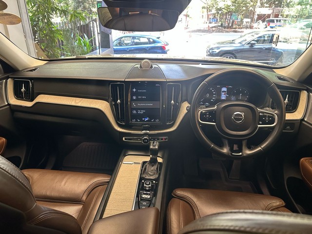 Second-hand 2018 Volvo XC60 Inscription D5 BSIV for sale in Mumbai-10