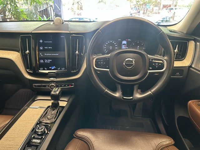 Second-hand 2018 Volvo XC60 Inscription D5 BSIV for sale in Mumbai-11
