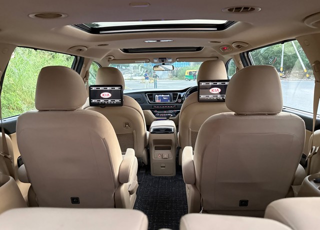 Second-hand 2020 Kia Carnival Prestige 6 STR for sale in New Delhi-13